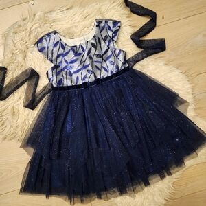 NWOT,  beautiful Christmas Dress,  3T